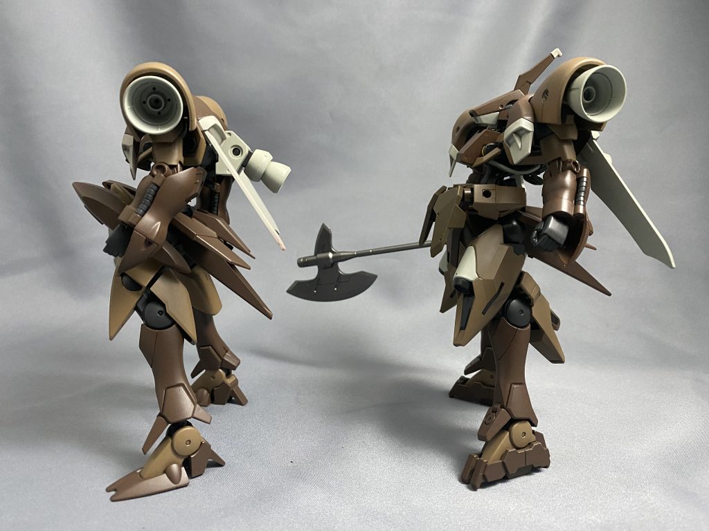 ちなみにエーバーとは独語で「イノシシ」
銃器は似合わなかったので近接武器だけにしてみました。ガーベラ腕に機銃付いてるし、それで良いんじゃね?っていう発想です。