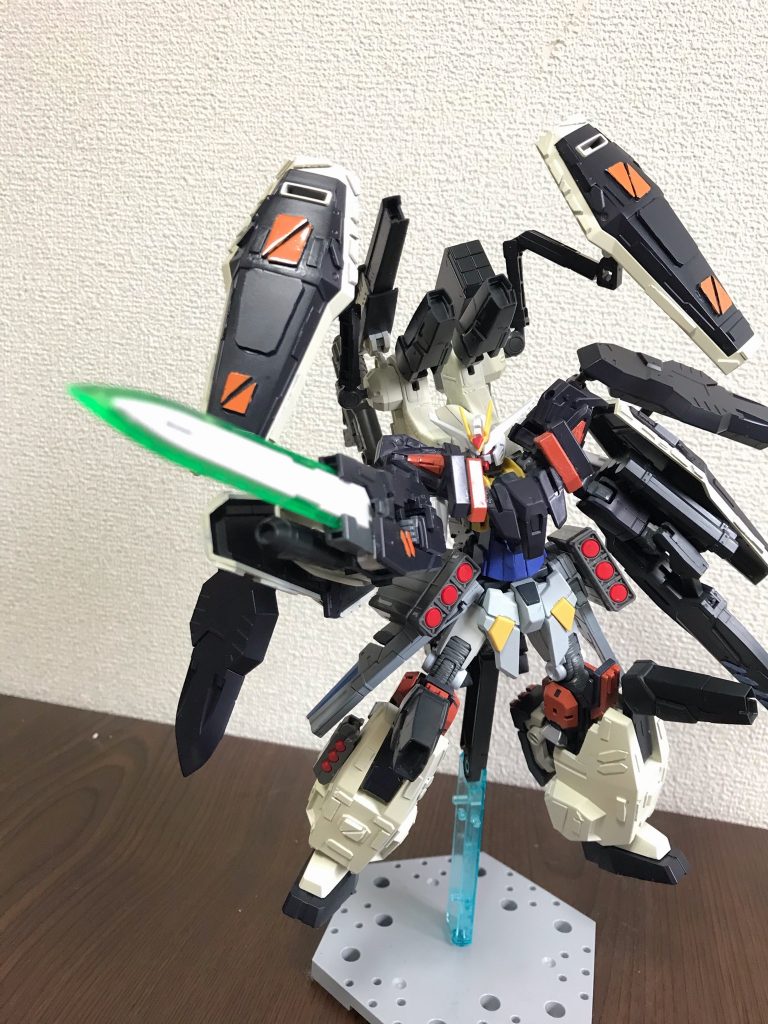 GNソードで近接戦闘にも対応可能
これも構えさせるの大変だった…だって腕重いんだもん…´д` ;