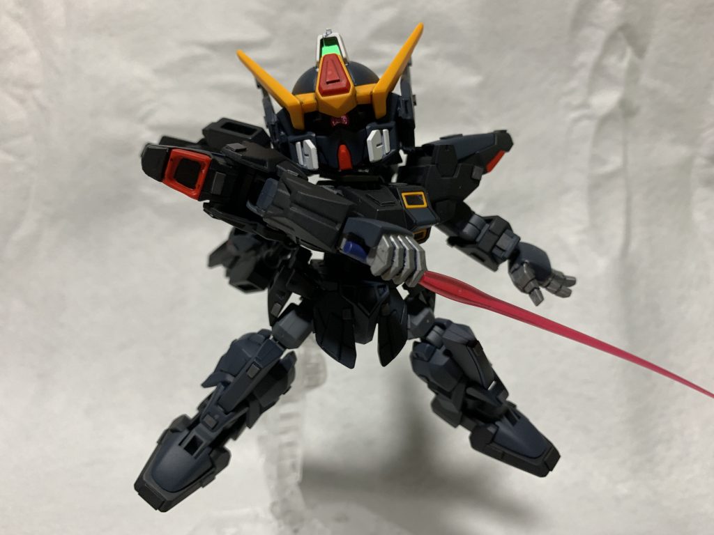 ビームサーベル迫力を増すために刃はHGサイズに交換してます。