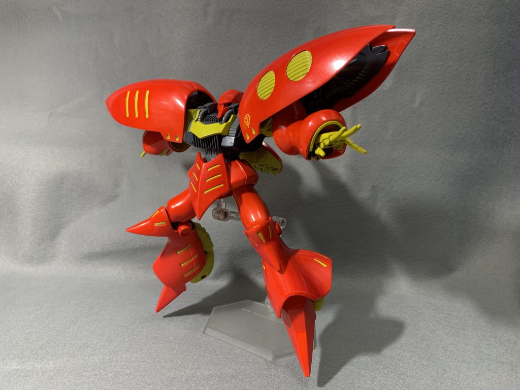 ビームガン。指を切り離して独立可動できるようにしました。