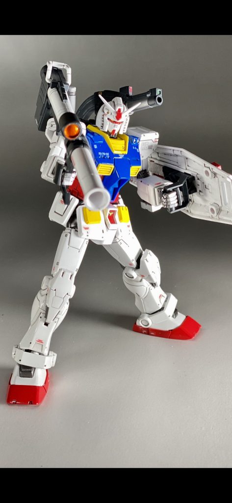 こちらのガンダムはバズーカとショルダーキャノンが好きです。