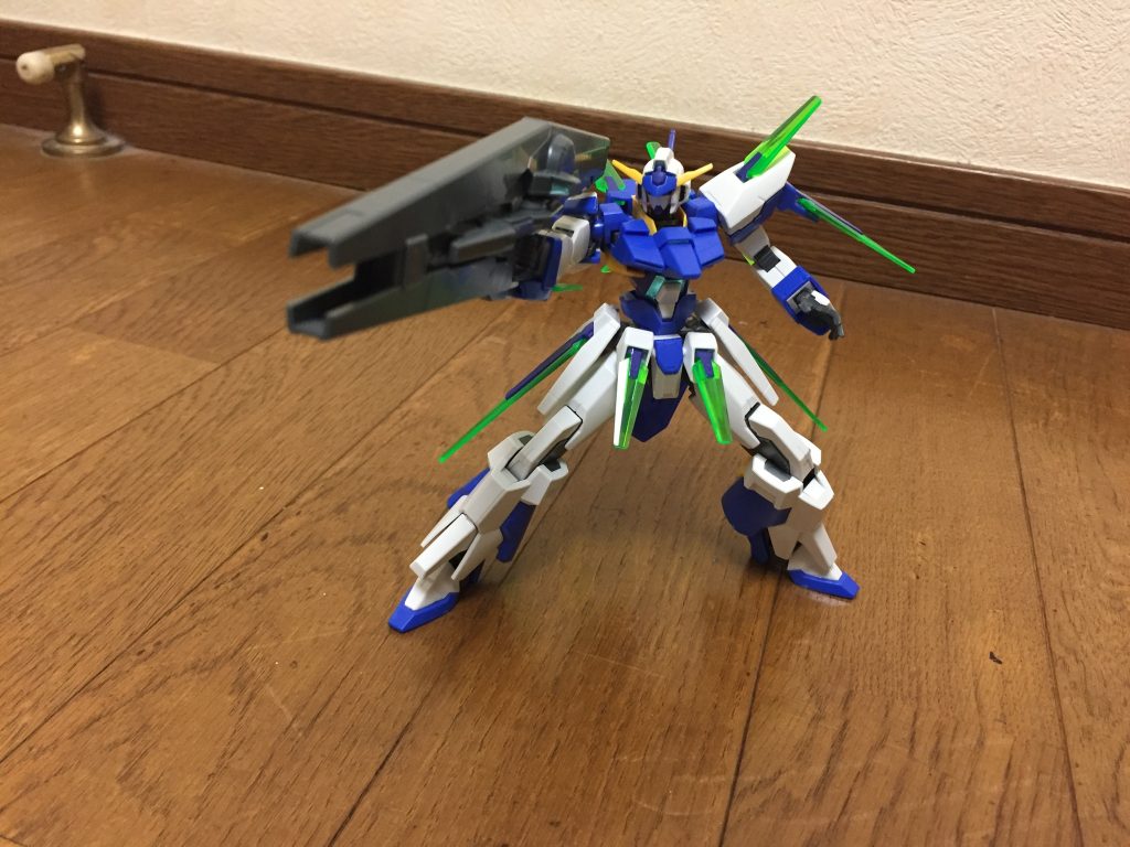 ダイダルバズーカハイパースタングルライフルに、大出力長距離射撃ユニット「ダイダルバズーカ」を換装する事で、チャージモードを凌駕する遠距離と大出力のビームを発射する事が可能。