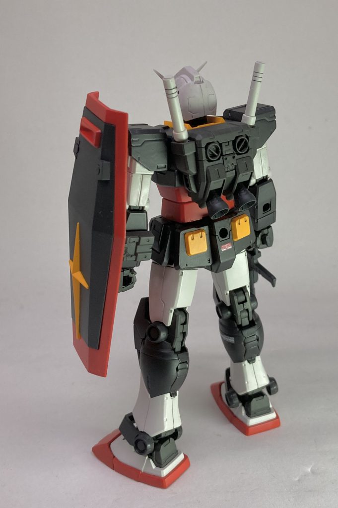 ランドセルがなんだかかっこ悪かったのでG30のものを使いました。ビームサーベルはリバイブ版の。よって、G30もリバイブも完成しません（どっちも好きじゃない）