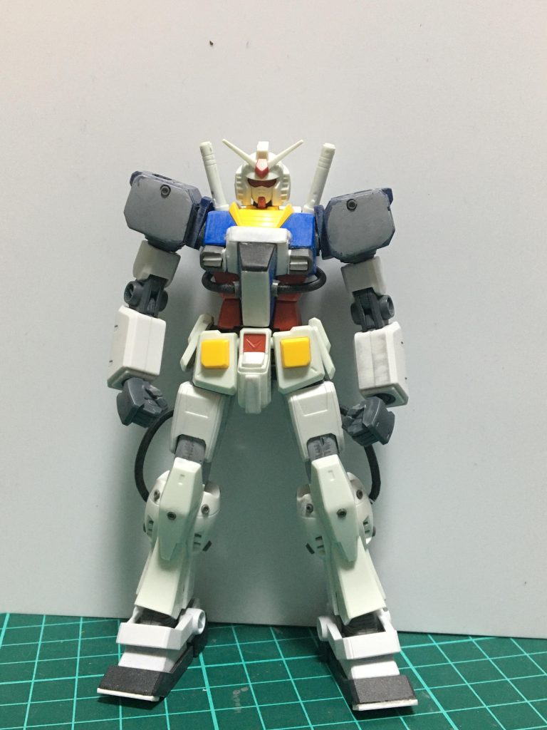 1番最初は肩をrevive版ガンダムのものを検討してましたが形状の点で陸戦型ガンダムS型の方が近かったのでそちらに変更。