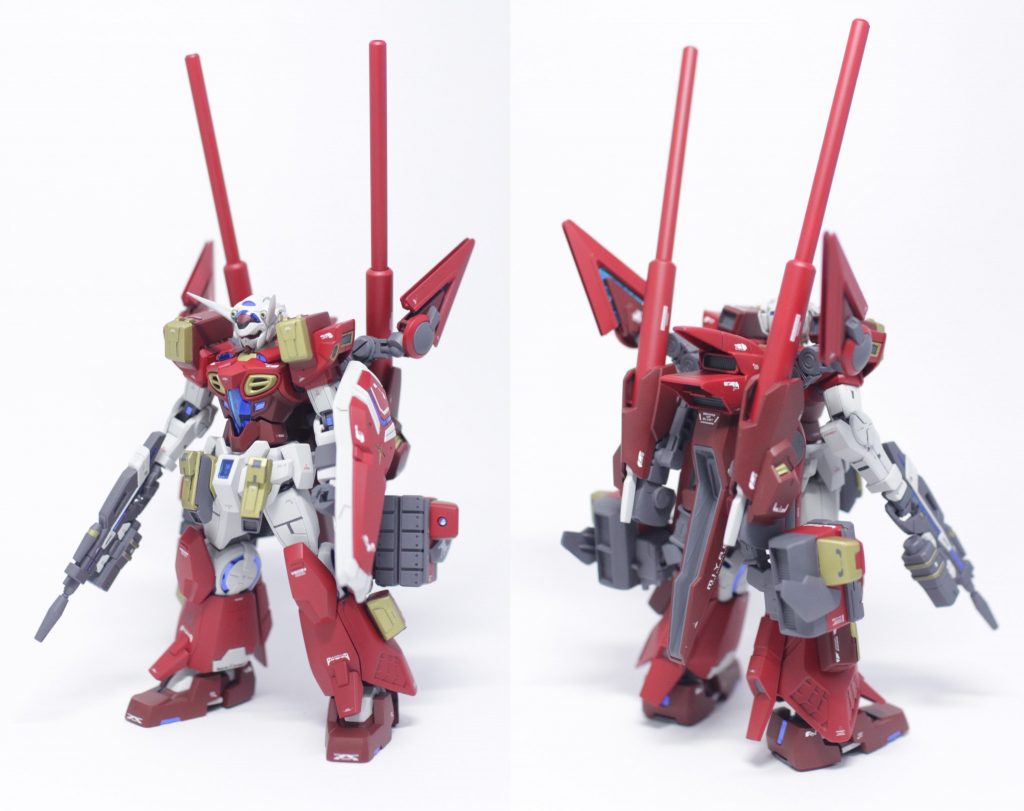 ## 設定
アサルトパックの小型化に伴う運用性向上、及び重力下適正向上を目的として開発されたパック。あらゆる機能を凝縮する必要のあるパーフェクトパック開発に先駆けた試験機といった側面も持つ。
大型だったアサルトパックの戦闘能力をほぼ下げることなく大幅に小型化し、通常のMSハンガーを用いての運用が可能となっている。