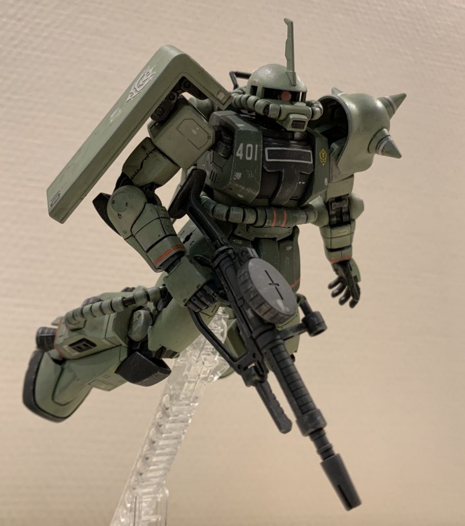 公式塗料を使ったので、イメージ通りの量産カラーに仕上がり満足です。ラインデカール初挑戦でしたが、なんとか貼れました。