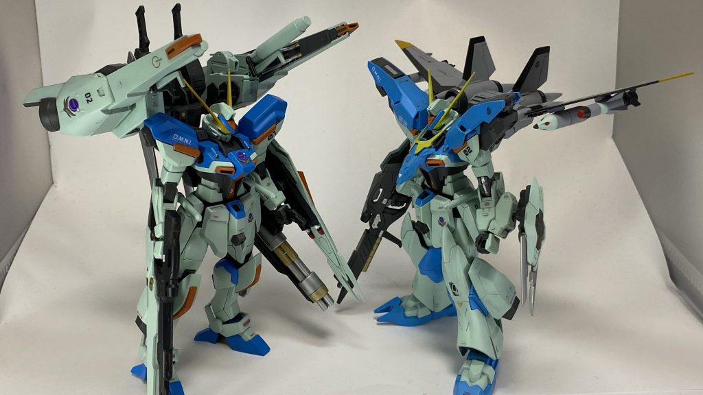 ストライカーパックも使用可能
隣は以前作ったウィンダム一番機