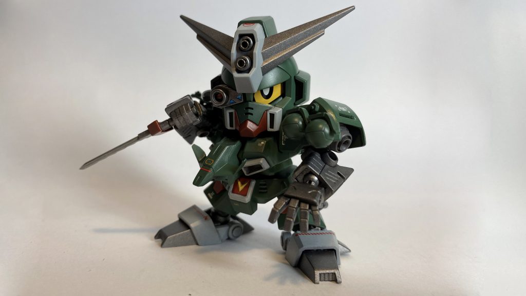 *■軽装モード*
本体。センサー、レーダーの追加やスラスターの追加など空中戦・空挺降下に適した改造が加えられているため、単体での機動性も向上している。