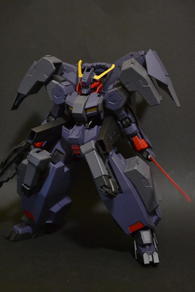 某誌のTwitter投稿企画(鉄血)用に作りました。というか本当は鉄血コン用に作成してたのですが、皆さんの作品に圧倒されて中断してたものを再開させました。
カラーリングはエルドラ仕様を意識しましたがちょっと思い切った配色ができず中途半端かも。