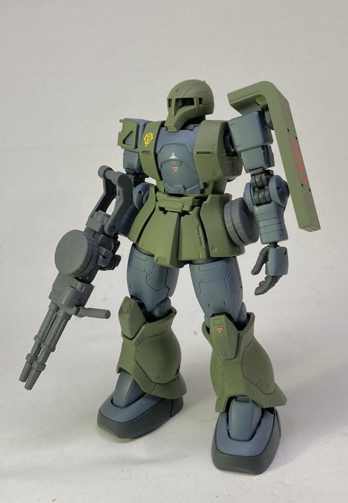 微妙に命中度の低い二連マシンガン担当。
何を思ってこんなの作ったのか？理解に苦しむところがジオンらしいですね。