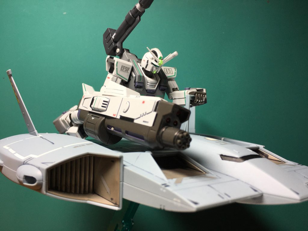 　エゥーゴ機体が無いので[ヘビーガンダム](https://gumpla.jp/hg/102926)を乗せて。