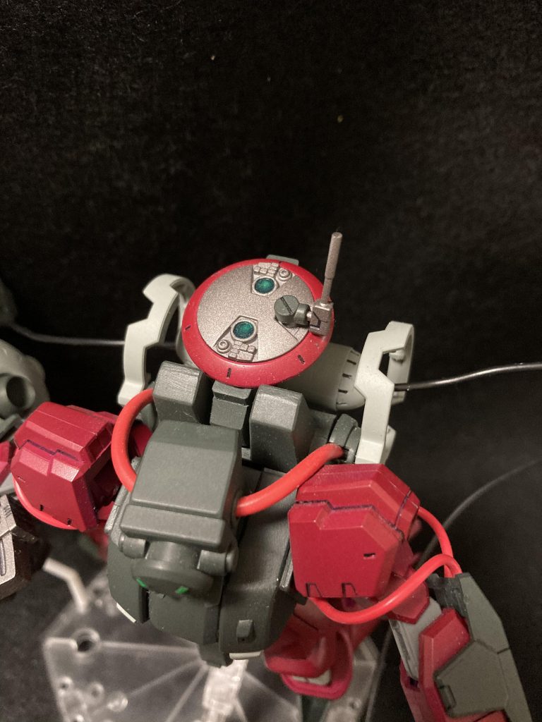 ある人は仰った…後ろにも目をつけろ．ということでサイコミュ起動時にはクルクル回る索敵レドームを搭載．