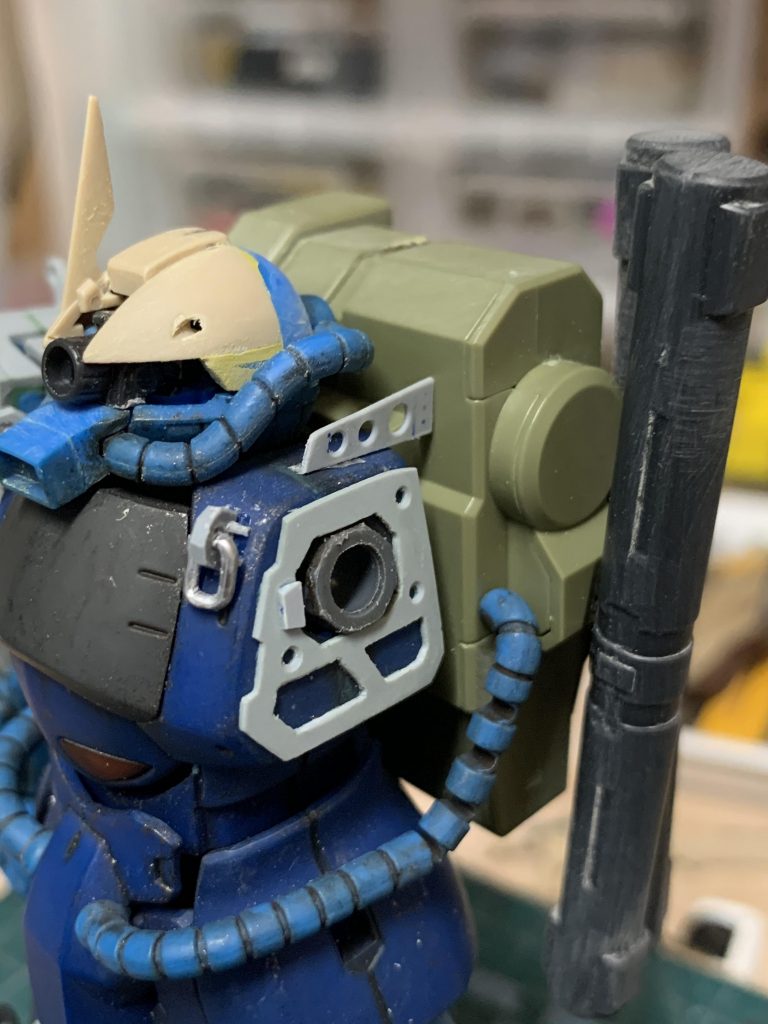 脇にプラ板にてディテールアップ。