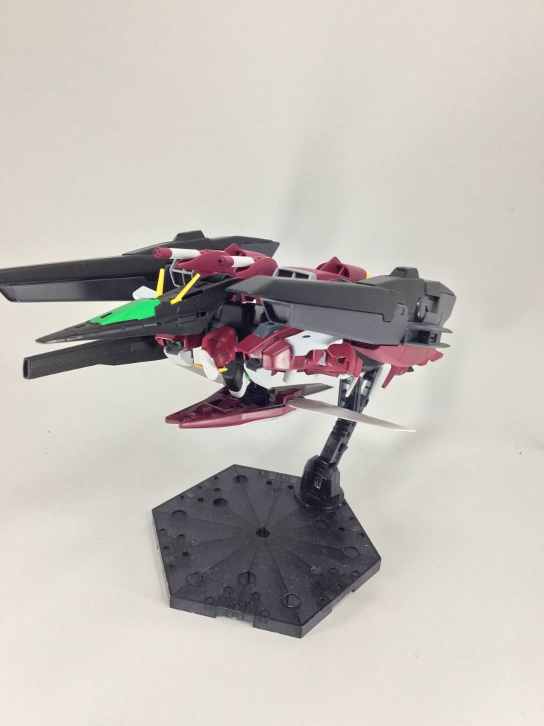 今回の目玉?機能
飛行形態への変形
ライフルを腕につけシールドの翼を展開
ファントムの機首、アンテナを展開