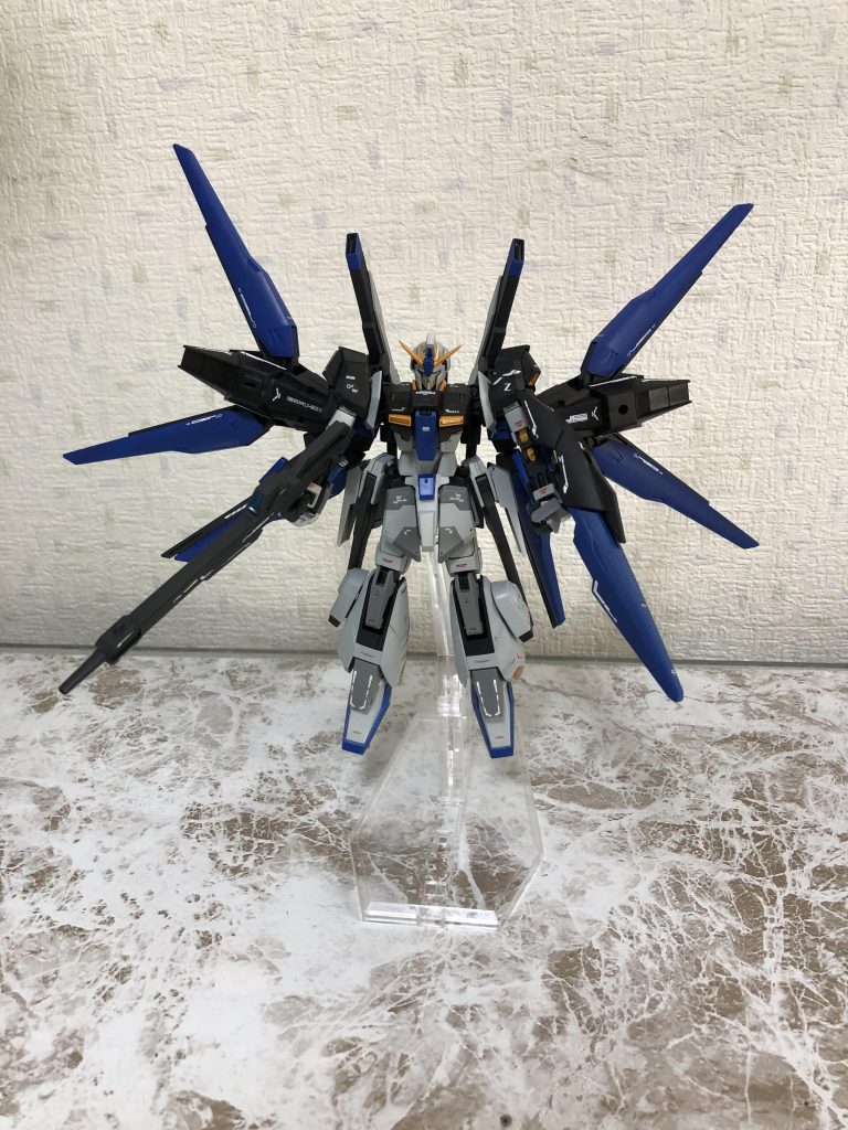 カラー黒:ウイノーブラック黒2:明灰白色＋ジャーマングレー白1:明灰白色＋クールホワイト白2:明灰白色＋ジャーマングレー青:スージーブルー＋ウイノーブラック赤:フラットレッド(エナメル)グレー:ジャーマングレー金:スターブライトゴールド銀:クロームシルバー(エナメル)センサー系青:メタリックブルー(エナメル)ツインアイ青:蛍光ブルー＋スターブライトシルバー