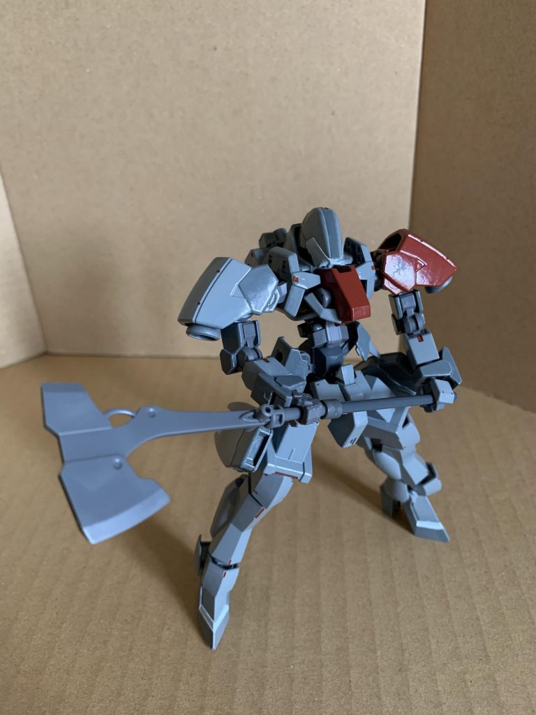 ポールアックス。
柄を伸ばす事でリーチと破壊力を増している。