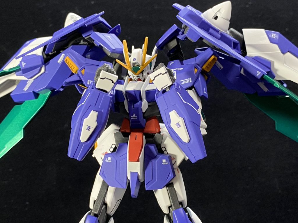 前腕にルナゲイザーの手甲を取り付けました。ソードが長物になったので、懐に入られた際の緊急防御として使うことを想定しています。