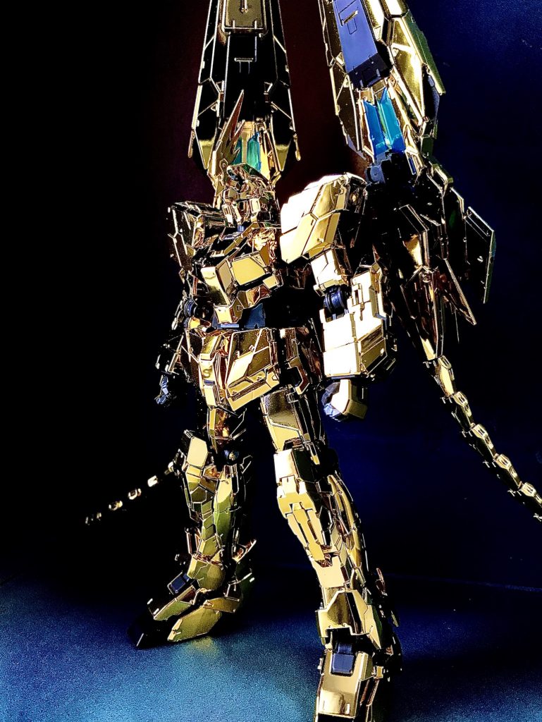 完全な素組で、デカールも貼っていません。この神々しさを味わえれば大満足です。「御本尊」や「御神体」とも言われるのがよく分かります。
とにかく指紋が目立つため、そのうち水性トップコートとポリマーコーティングくらいはしたいと思います。