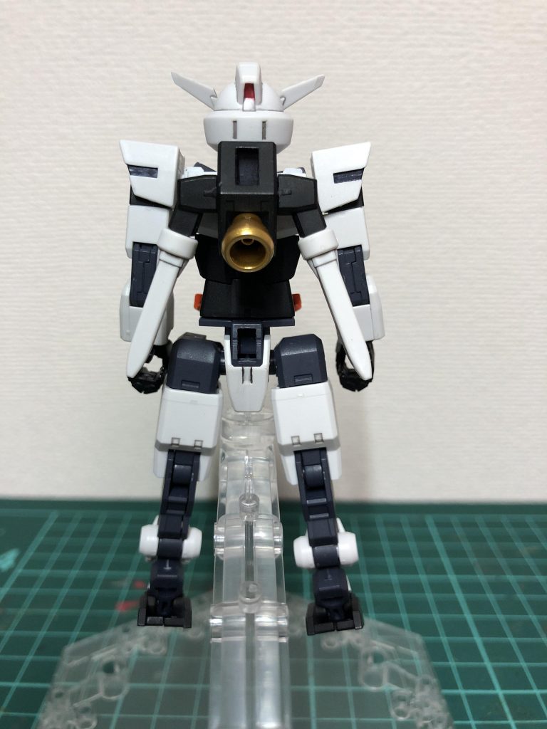 後ろ
友人のものと基本的なカラーリングは共通で、一部だけ好きな色にしてます

ちなみに武器は何もないのでコア状態だと戦闘力はありません！