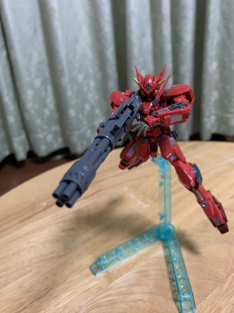 追加武装3
GNガトリングガン
スピニングブラスターの余剰パーツを組み合わせて、アストレア自体に接続できるようにしたものです。ヴァーチェフィジカル的な。