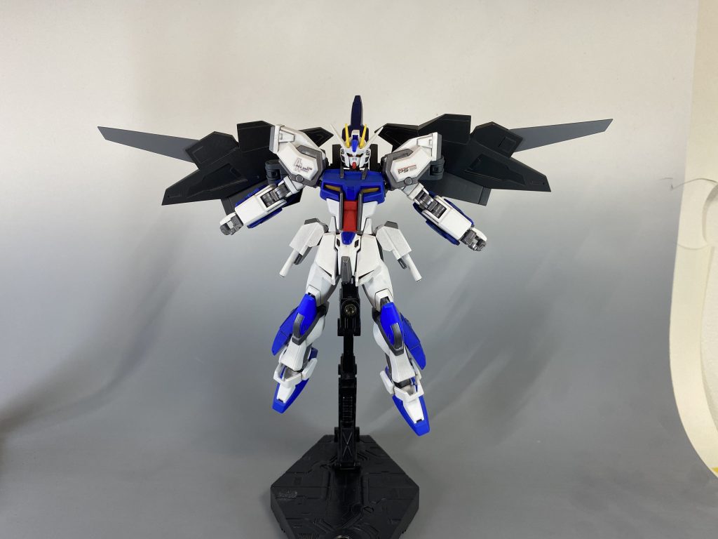 ドッキング。
ちなみにストライクの配色はアレックス、ストライカーの配色はグリープをそれぞれイメージしています。