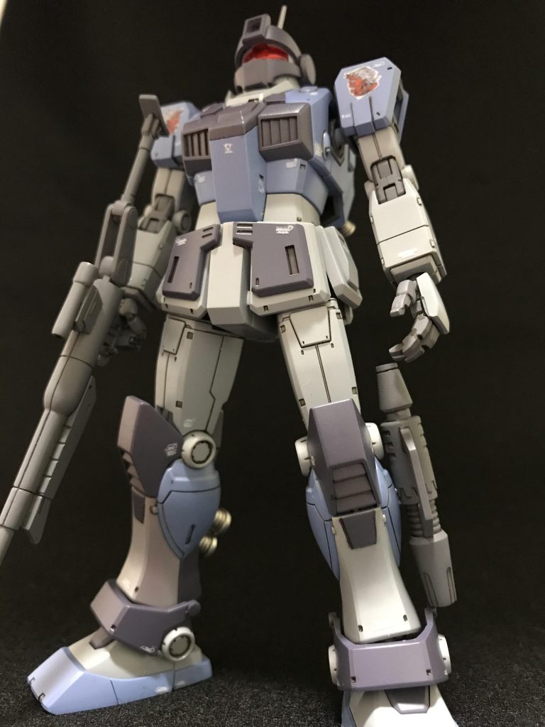 左の平手は別キットから持ってきました。