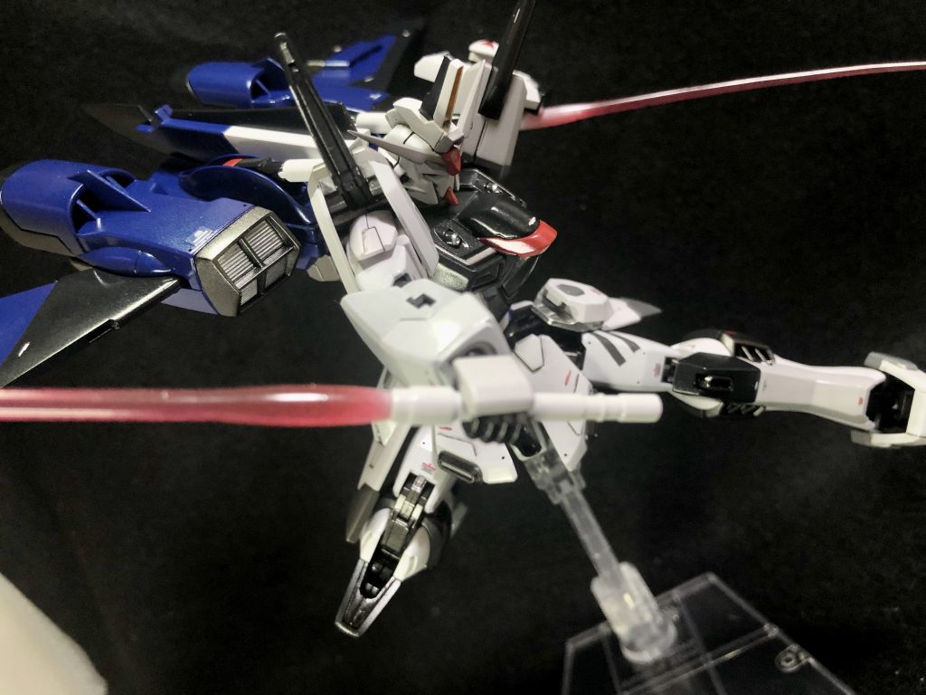 二刀流アクション
ポージングちょっと下手ですすみませんツ瑛士