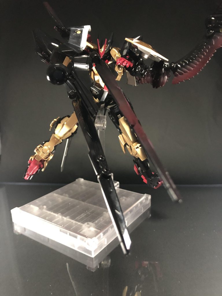 ノネと言えばのレールガンですね。
片側機械片側生き物っぽいチグハグな感じがよく出てる気がします。