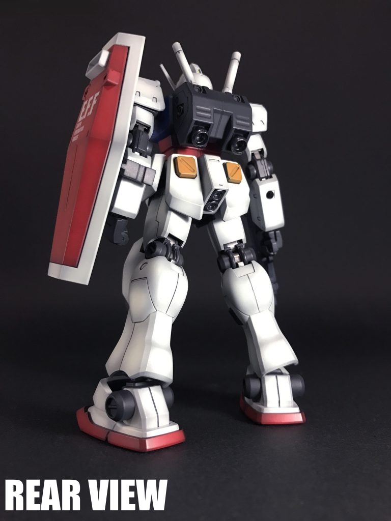 「ルナ・チタニウム合金製アーマー」&ガンダムヘッド装備形態。