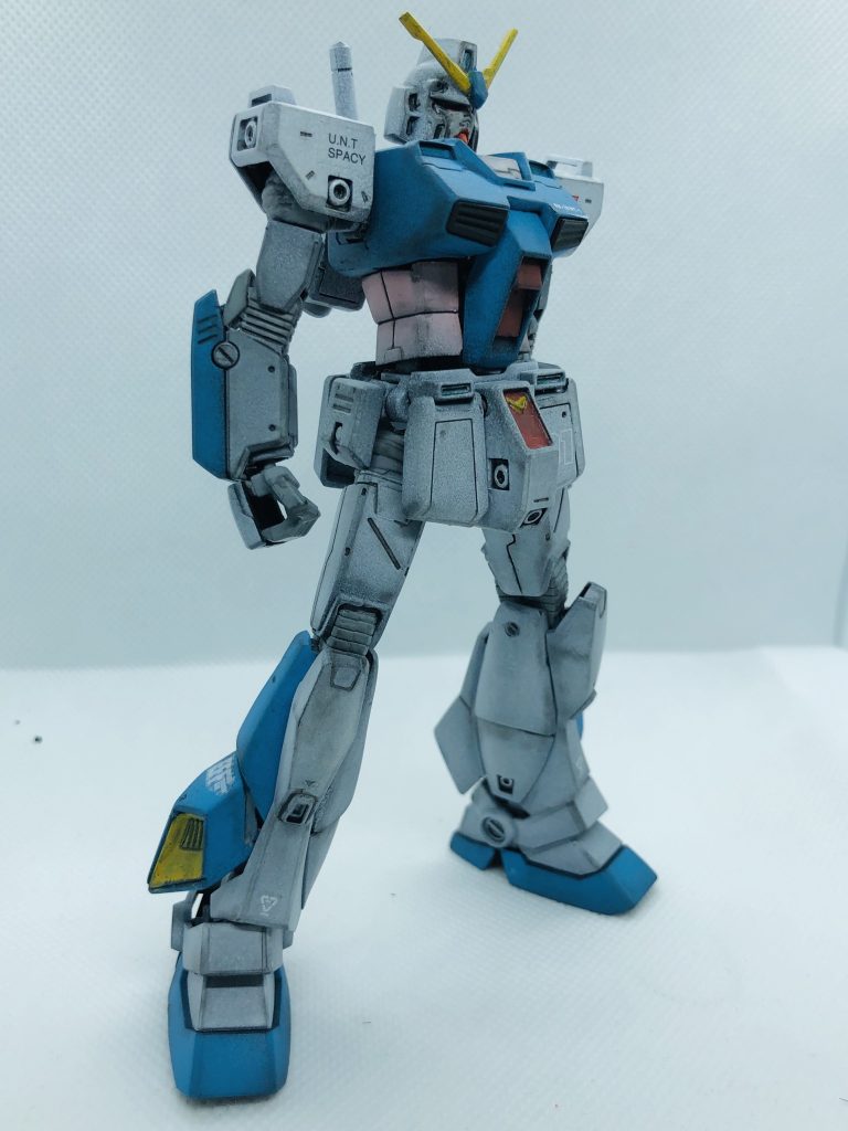 脚のバーニアはカットして広げました。