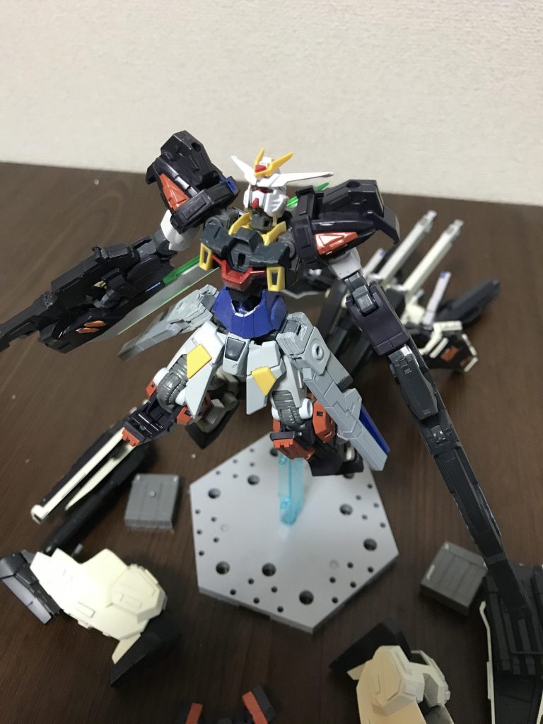 外装をパージしてライトアクションモード！
武器はGNソードとシグマシスキャノンのみとなりますが、スピード戦にある程度対応することが可能になってます。