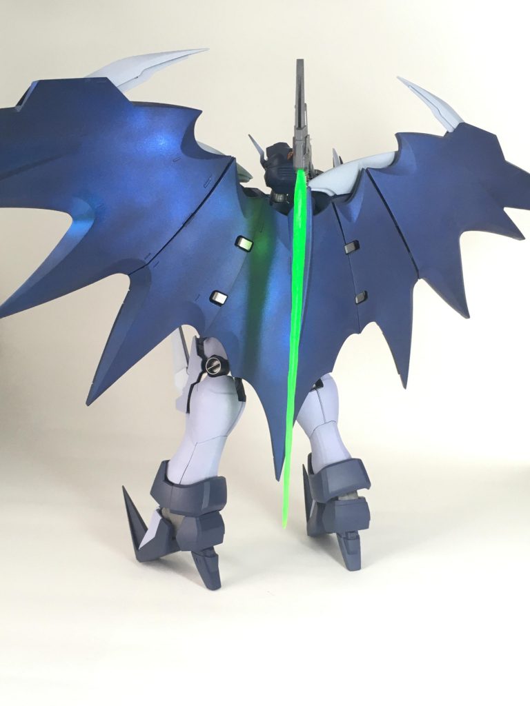 アクティブクロークは前回のMr.カラーサファイアブルーでキラキラ感をだしています！