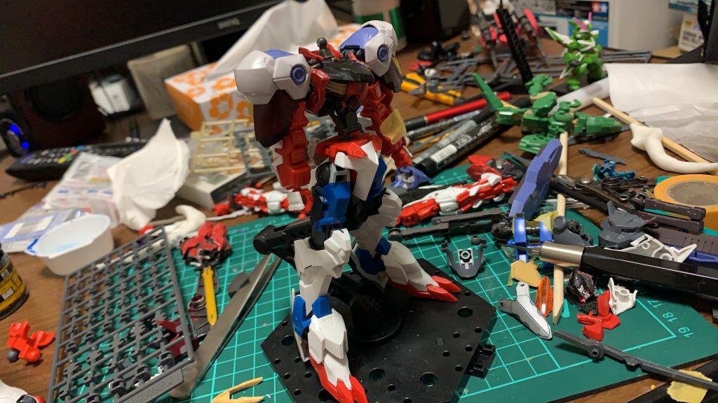 模型店にてダンダリオンとルプスレクスを購入して足を変更してイメージが固まり始めました。