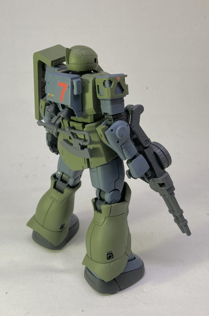 気の毒なのでシールド付けました。