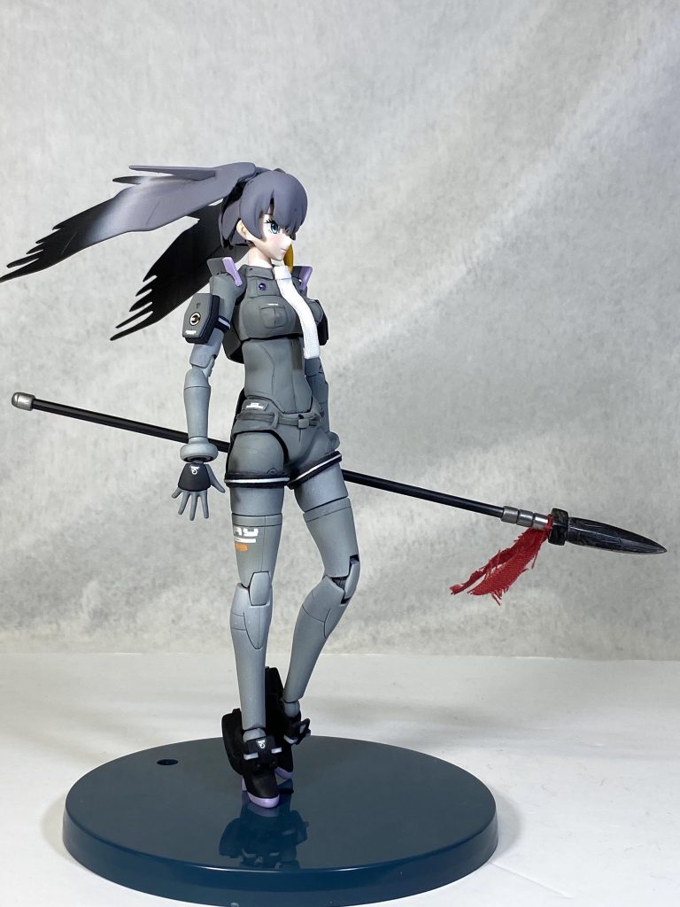 トップの画像、これと迷いに迷ったんですが、
正面からの画像をトップにしました。
爆撃機のノーズアートっぽくてお気に入りです。
槍とか長モノ持ってると構図が難しいので、
コト○キヤさんのルー○ンスのポーズを参考にしてます。