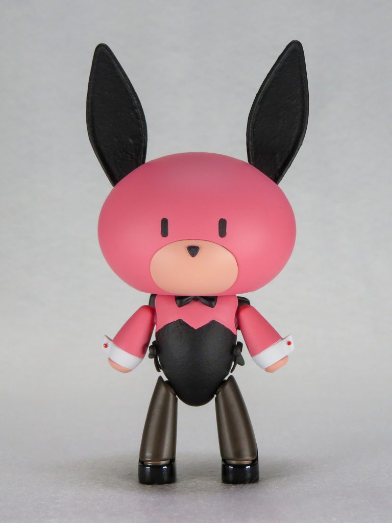 カフスはプラ材で、カフスボタンはコトブキヤのパーツ。