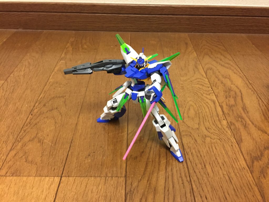 武装ハイパースタングルライフル携帯式の高出力ビームライフル。ビームサーベル手甲部展開タイプであり、完全な固定式。Cファンネル本機最大の特徴と言える遠隔攻撃端末。必殺技FXシューティングハイパースタングルライフルから最大出力のビームを放ち、敵を跡形もなく消滅させる。FXファンネルノヴァCファンネルによるオールレンジ攻撃。