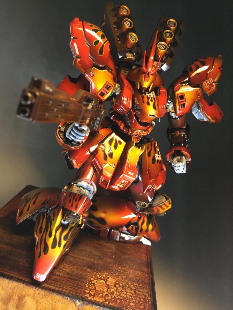 銃を構えたポーズ