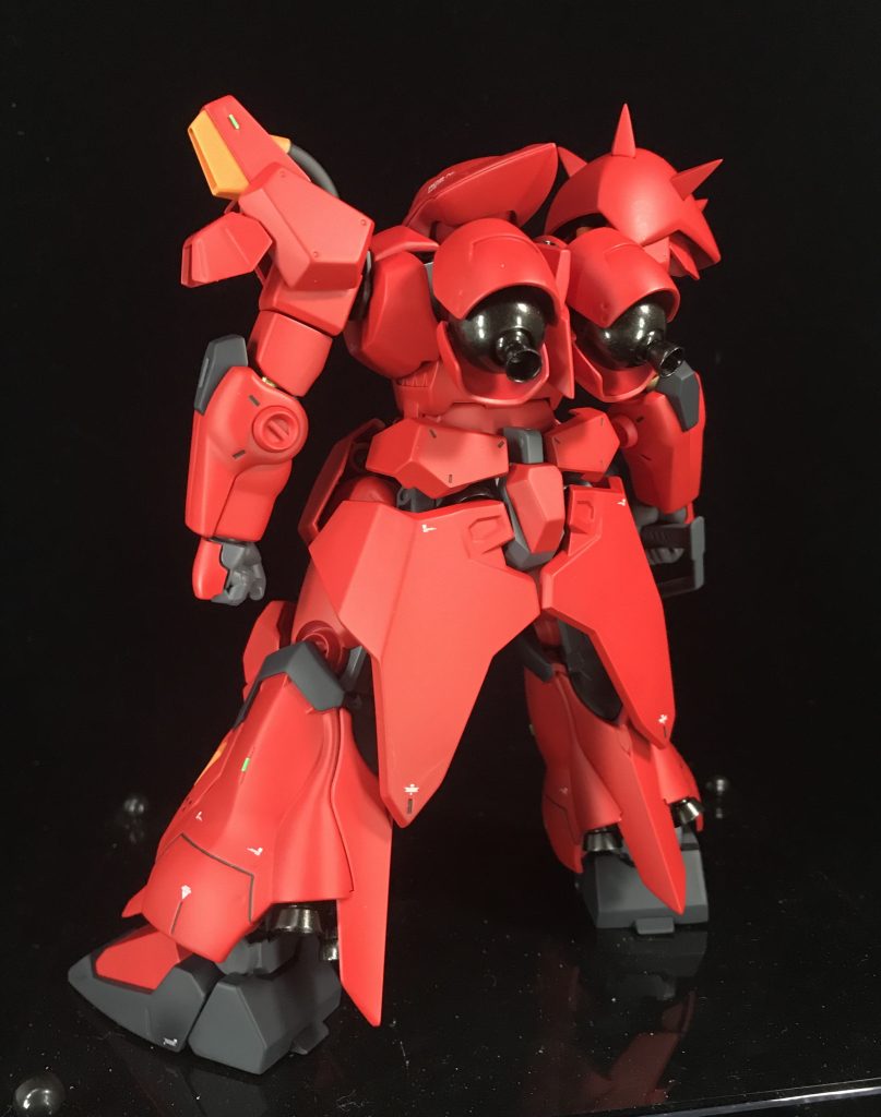 ・デカールはベルテクス、鋼魂を使用
・動力パイプなどはマスキングで塗り分け
・○モールドにはアーティフィシャルホールを使用
・メインスラスター、ライフルなどの合わせ目処理