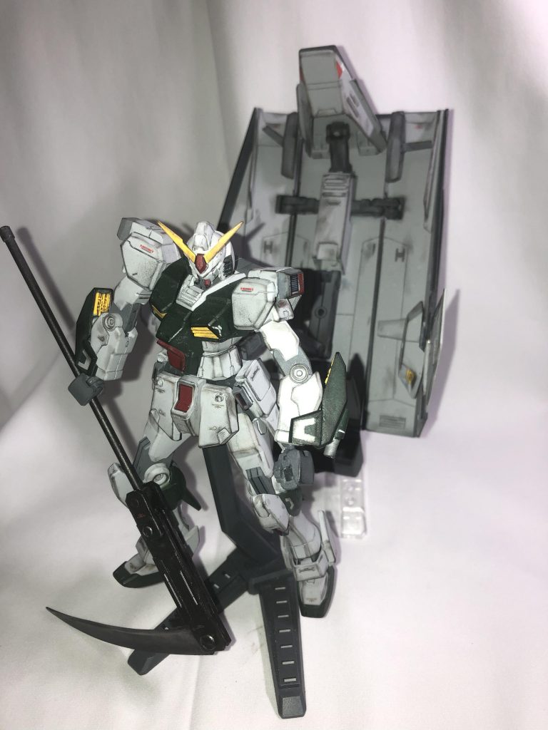 今回一番のギミック。棺桶は展開してサブフライトシステムになります。ちなみにFC装備はフライングコフィンの略ですね。