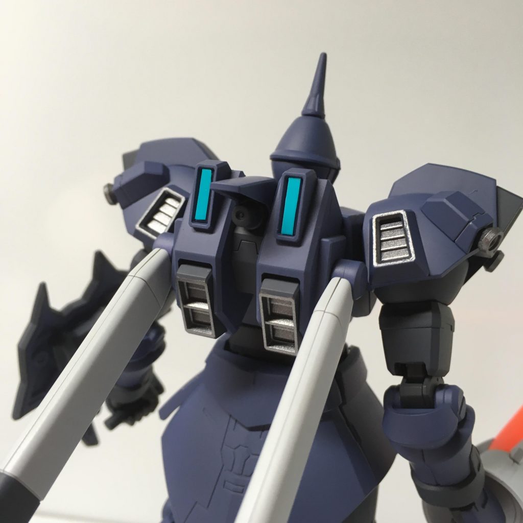 バックパックのセンサーはプラ板を塗装して貼り付けました