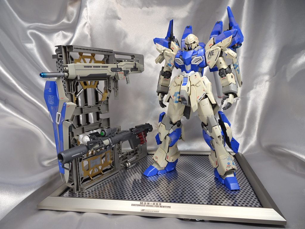 普段あまり台座まで作らないのですが、GBMC向けにウェポンラック含めて簡単な台座を作ってみました。
材料は100均のフォトフレームとMSハンガーです。