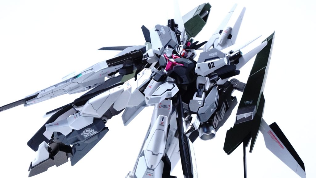 基本改造は、モールド堀直しや肉抜きを埋めたりしてます。やっぱHGは大変だわ…