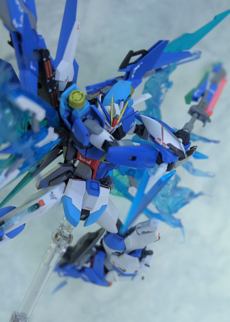 分かってはいたんですが長巻にすると碌に画角におさまらないですね。