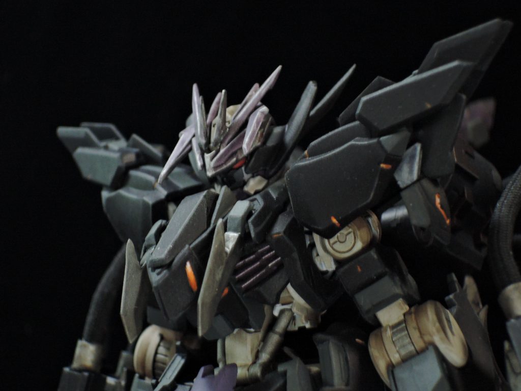 顔アップ
塗装はシタデルカラーで行いました。