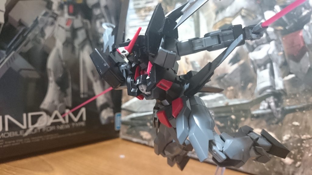 ・ウルフファング
もっと使って欲しかったっスねぇ。大人アセムは一度も使ってないし、ウルフも二部だとウルフファングどころか、ビームサーベル2刀流すらやってないし…