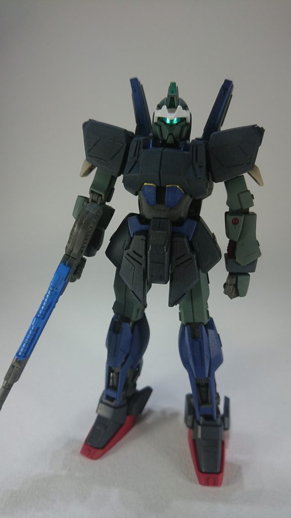 前面
各パーツにスジ彫りとプラ板(エバーグリーン)でディテールアップを。