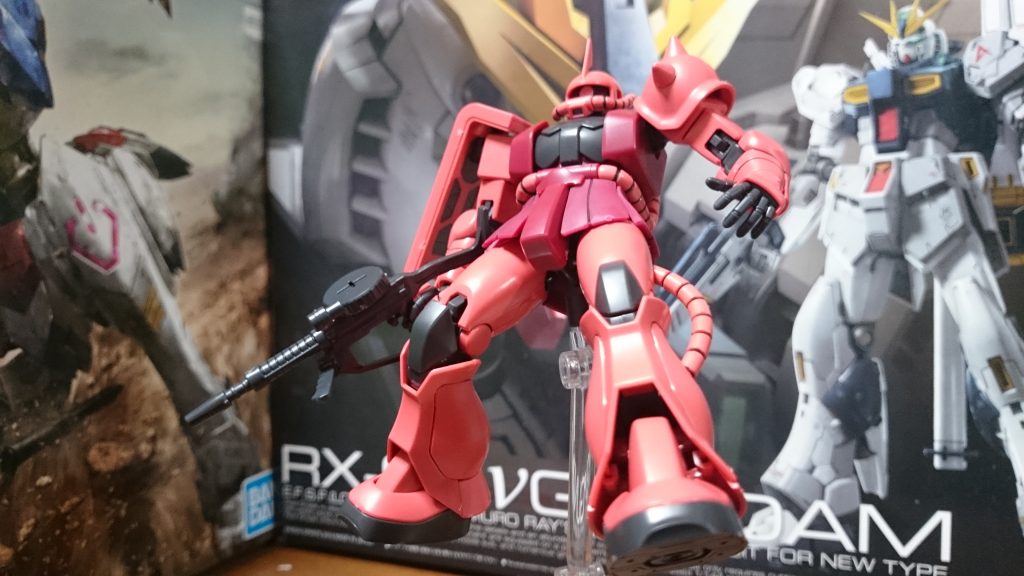 「少佐！シャア少佐…！助けてください！減速できません！」

「シャア少佐ァーッ！助けてください！！」

「クラウン……ザクには大気圏を突破する性能はない…」

「気の毒だが……しかしクラウン…無駄死にではないぞ」

「う、うぅ…ウワァーーーーーッ！！」