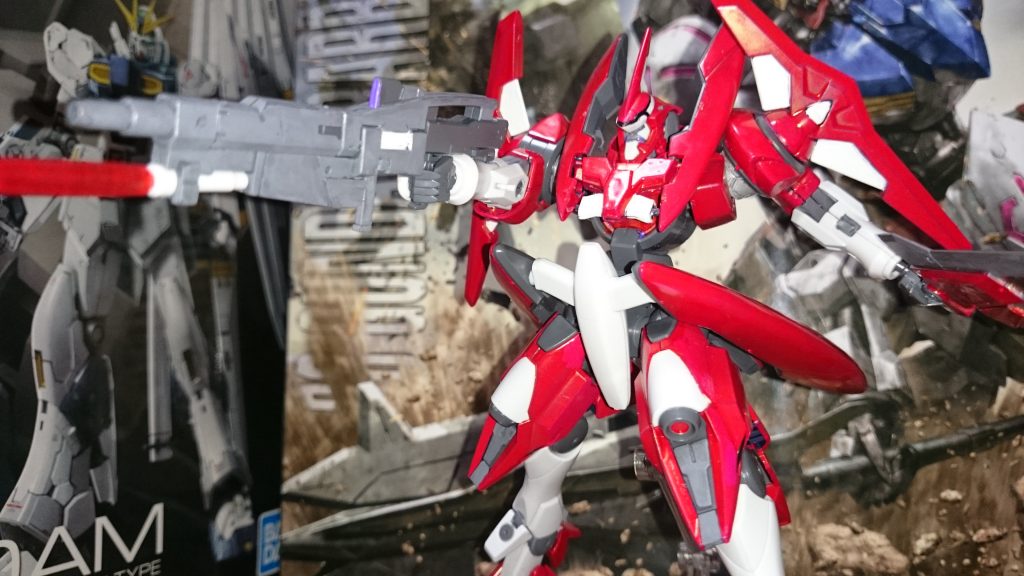 アクションっス!
HGだと地味に頭部の黒いラインがシールでも放置されてる…