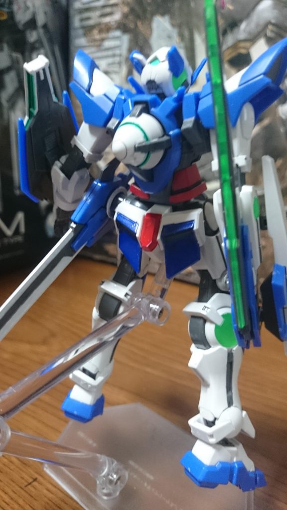 ・背面
R3を参考にしてるので、リアアーマーの一部をブルーで塗装してるっス
